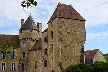 Le château de Vandenesse.