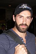 Scott Adkins interprète l’Arme XI