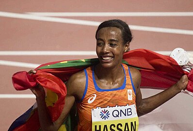 Sifan Hassan, campeã dos 1500 m e dos 10000 m.