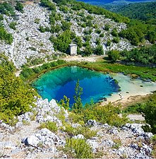 Veliko vrilo – izvor rijeke Cetine