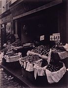 Fruttivendolo al numero 124, Eugène Atget (1910)