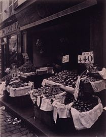 Fruitier au no 124, photo d'Eugène Atget (1910).