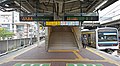 9、10號月台（總武線快速、成田線）（2019年12月1日）