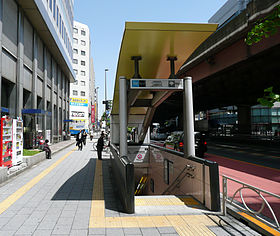 Entrée de la station Naka-Okachimachi