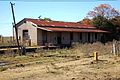 La estación en desuso. Las vías sólo llevan trenes de carga (2009).