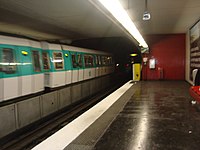 MF 77 at Aubervilliers–Pantin–Quatre Chemins