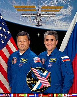 Leroy Chiao e Salijan Sharipov