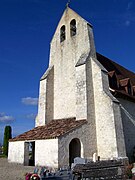 L'imposante façade de l'église Saint-Pierre (juin 2013).