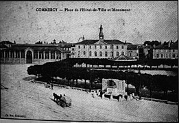 Place de l'Hôtel de Ville et Monument