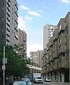 Main Street (« rue principale ») de Roosevelt Island.