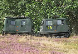 O veículo blindado de lagartas de todo o terreno Bv 206