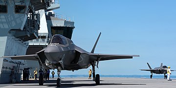 F-35B Lightning II sur le pont du HMS Queen Elizabeth.