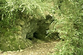 Grotte sous le château.