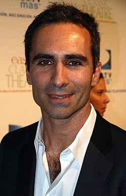 Nestor Carbonell, interprète de Richard Alpert.