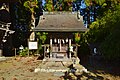 剱神社（左）と秋葉神社（右）