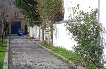 Début de la rue des Thermopyles, côté rue Didot.