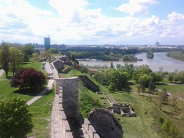 Una vista del parco e dei fiumi Danubio e Sava.