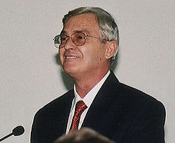 Rexhep Meidani vuonna 2001.