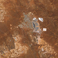 The Super Pit that gives the mine its name appears in the centre of this image.