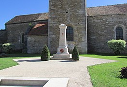 Le monument aux morts.