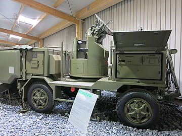 Un Appareil de conduite du tir 63 Super Fledermaus suisse au Flieger Flab Museum.