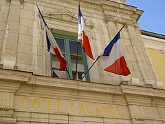 Façade du lycée Lalande à Bourg-en-Bresse.