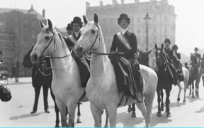 Suffragettes on procession, May 1909