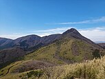 矢倉沢峠の上部から金時山を望む