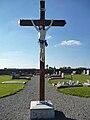 Un calvaire situé dans le cimetière.