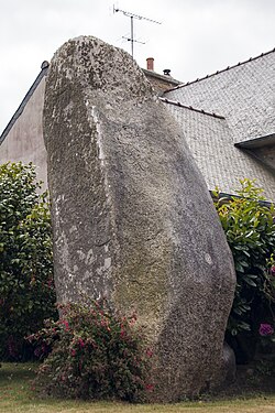 Image illustrative de l’article Menhir de Kerbeulven