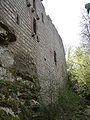 Les très beaux parements de la ruine du château.