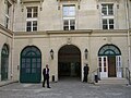 Cour intérieure de l'hôtel, façade avant du corps central.