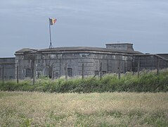 Vue générale de l’entrée du fort.