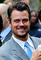 Josh Duhamel dans le rôle d'Alex Wheatley