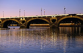 Le Pont-Neuf de nuit.