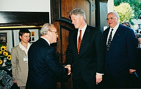 Visite par les chefs d'État Bill Clinton et Helmut Kohl en 1998