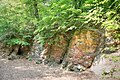 A proximité de Dudweiler, la Brennender Berg (montagne en feu), abrite un feu qui ne s'est jamais éteint depuis 1668.