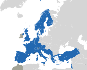 Um mapa colorido dos países da Europa