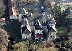 Aerial photograph of Dőry palace in Girincs