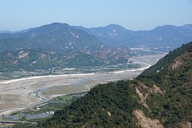 L'affluent Laonong à proximité du site proposé pour le barrage de Meinong.