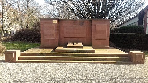 Monument aux morts.