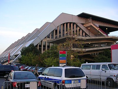 Side view of the exterior in 2004