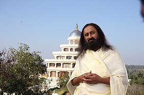 Sri Ravi Shankar, líder e fundador da Art of Living Foundation (n. 1956)