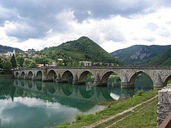 Ponte Mehmed Paxá Sokolović, em Višegrad, Bósnia e Herzegovina.