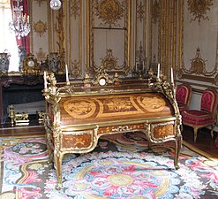 Bureau du Roi vu de face, palais de Versailles (1760-1769).