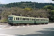 地上時代の蹴上駅を通過する600形