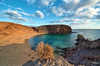 Praia do Papagaio, Lanzarote, Canárias, Espanha. (definição 1 280 × 852)