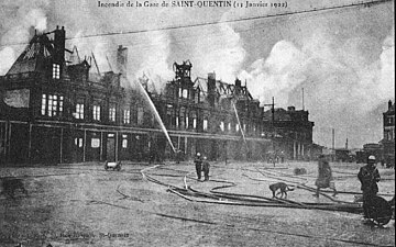 La gare de Saint-Quentin incendiée le 12 janvier 1922.