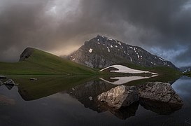 Drakolimni, ou lac du dragon, les monts Tymfi dans l'Épire. Mai 2017.