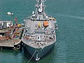 L'USS Cole le 15 octobre 2000 faisant le plein de carburant.